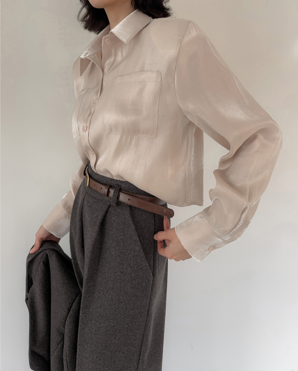 奢華光澤感短版襯衫,KOREA,350241,奢華光澤感短版襯衫,領500,999免運