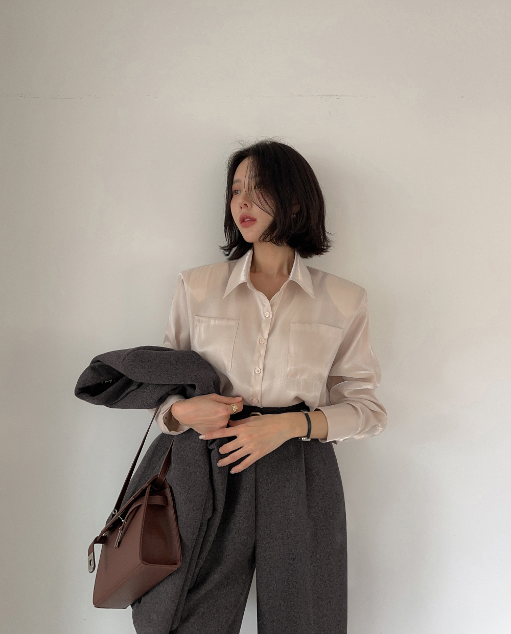 奢華光澤感短版襯衫,KOREA,350241,奢華光澤感短版襯衫,領500,999免運