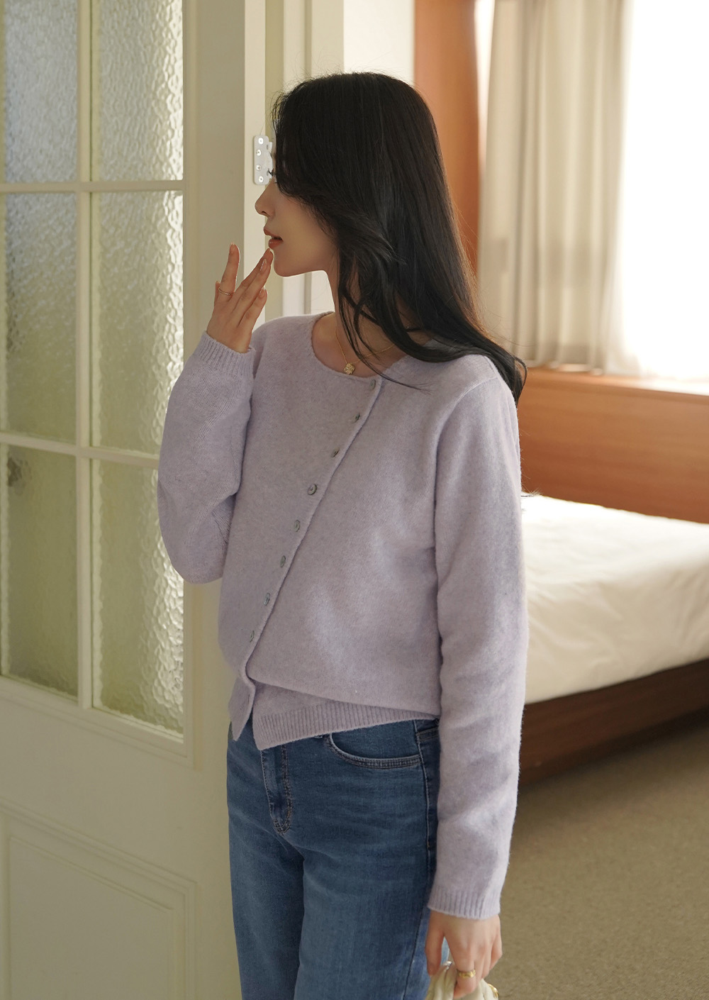 斜釦設計圓領針織上衣,KOREA,351199,斜釦設計圓領針織上衣,領500,999免運