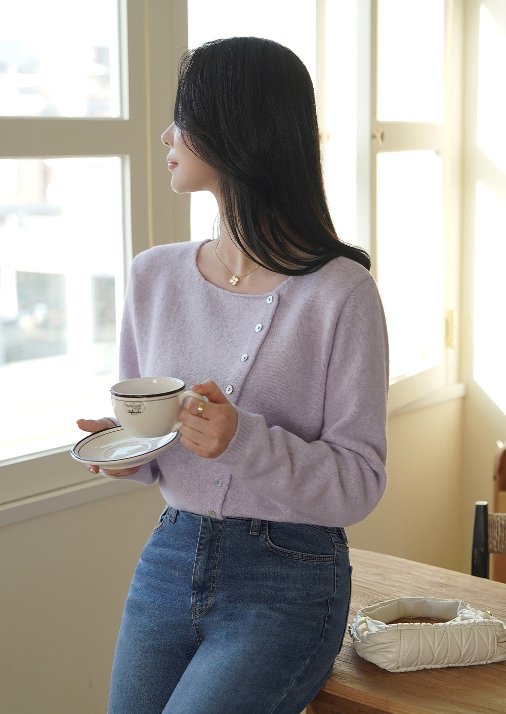 斜釦設計圓領針織上衣,KOREA,351199,斜釦設計圓領針織上衣,領500,999免運