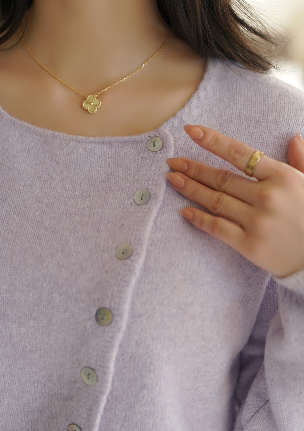 斜釦設計圓領針織上衣,KOREA,351199,斜釦設計圓領針織上衣,領500,999免運