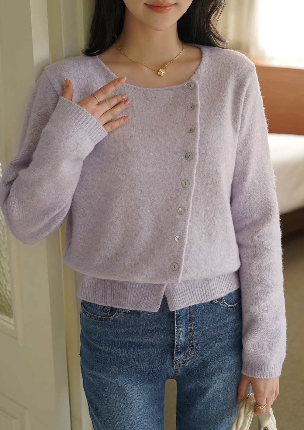 斜釦設計圓領針織上衣,KOREA,351199,斜釦設計圓領針織上衣,領500,999免運