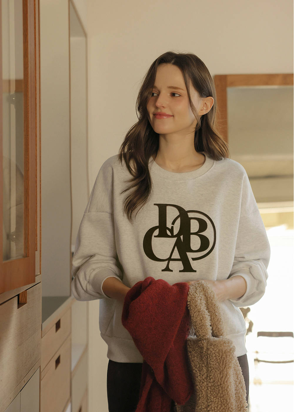 天鵝絨字母內刷毛上衣,KOREA,349960,天鵝絨字母內刷毛上衣,周新品優惠,NEWARRIVAL