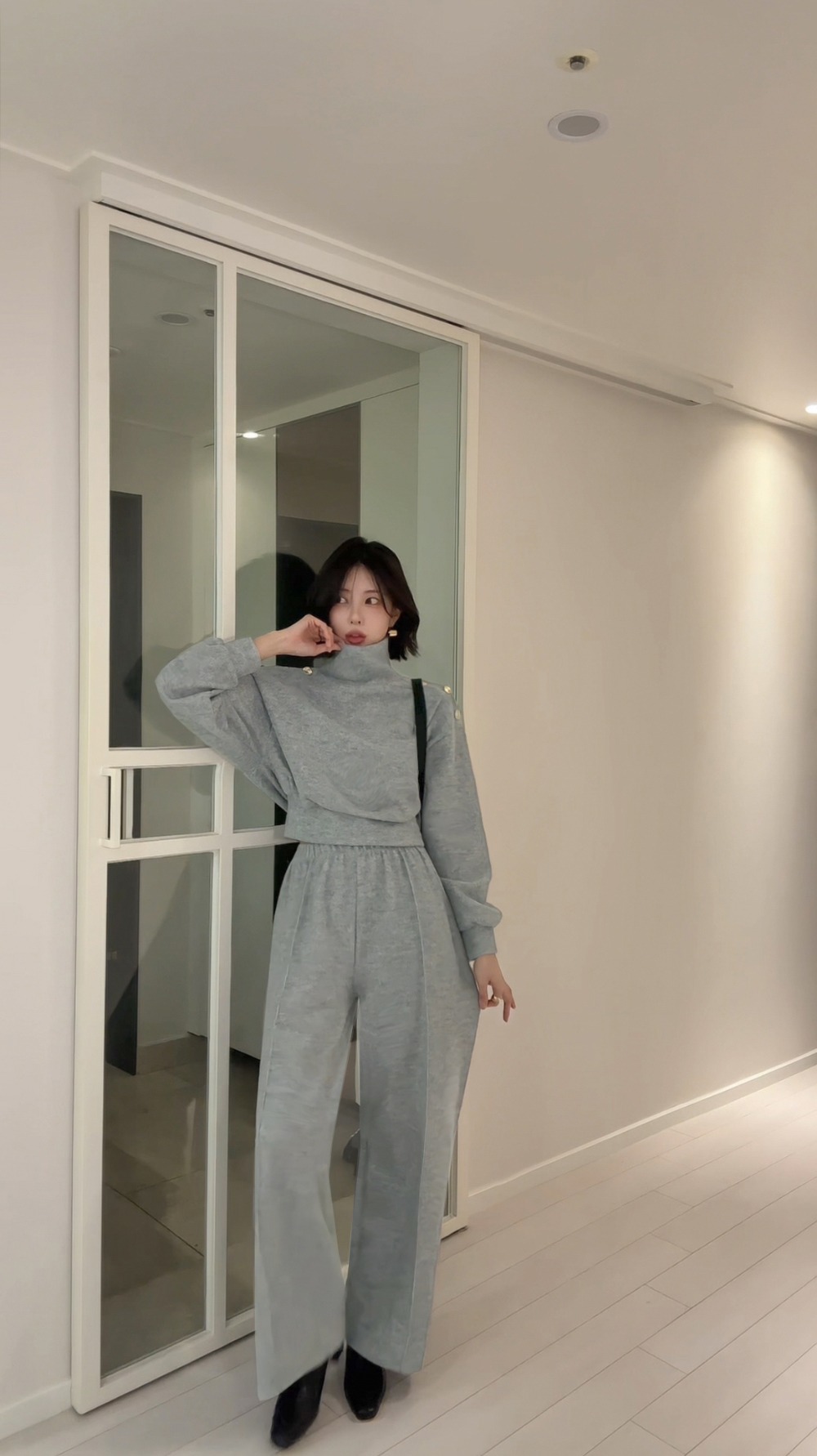 釦飾高領針織長褲套裝,KOREA,350064,釦飾高領針織長褲套裝,周新品優惠,NEWARRIVAL