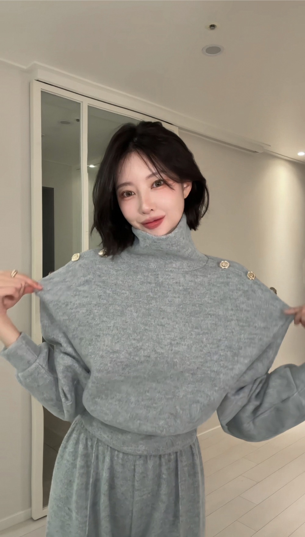 釦飾高領針織長褲套裝,KOREA,350064,釦飾高領針織長褲套裝,周新品優惠,NEWARRIVAL