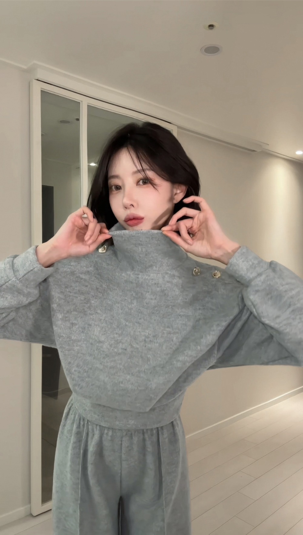 釦飾高領針織長褲套裝,KOREA,350064,釦飾高領針織長褲套裝,周新品優惠,NEWARRIVAL