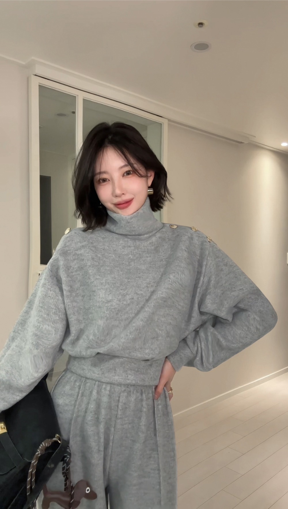 釦飾高領針織長褲套裝,KOREA,350064,釦飾高領針織長褲套裝,周新品優惠,NEWARRIVAL