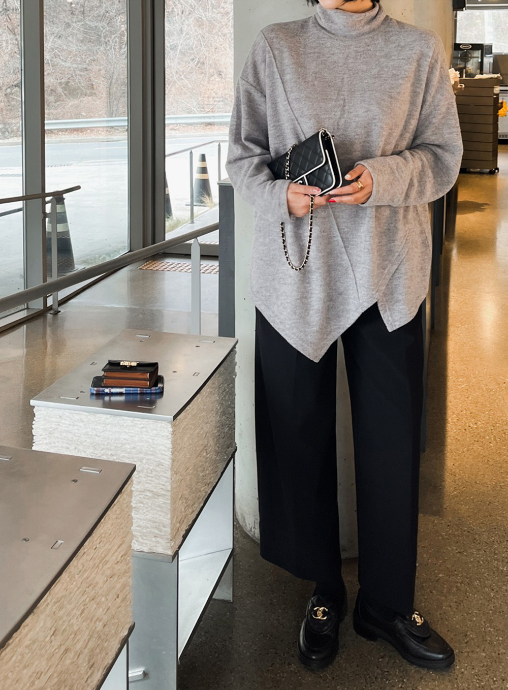 斜裁前開衩高領上衣,KOREA,350273,斜裁前開衩高領上衣,周新品優惠,NEWARRIVAL