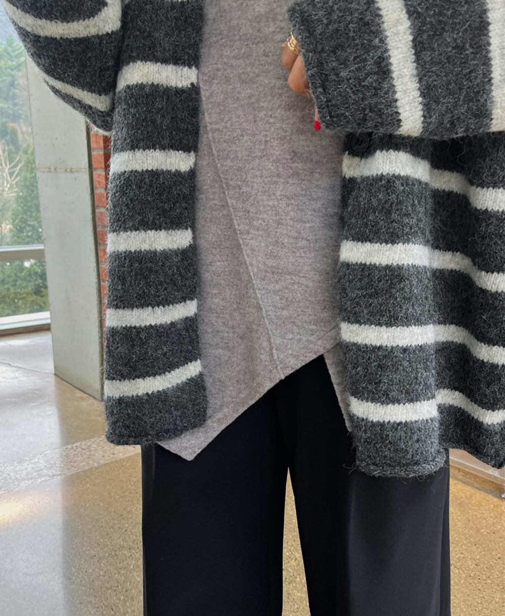 斜裁前開衩高領上衣,KOREA,350273,斜裁前開衩高領上衣,周新品優惠,NEWARRIVAL