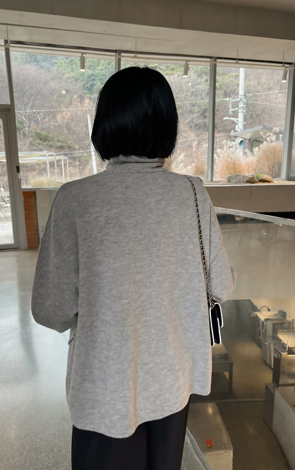 斜裁前開衩高領上衣,KOREA,350273,斜裁前開衩高領上衣,周新品優惠,NEWARRIVAL