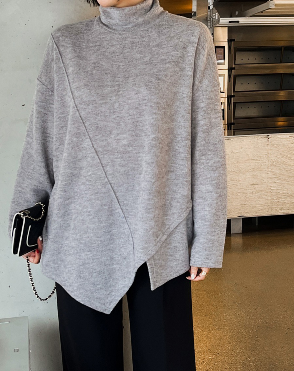 斜裁前開衩高領上衣,KOREA,350273,斜裁前開衩高領上衣,周新品優惠,NEWARRIVAL