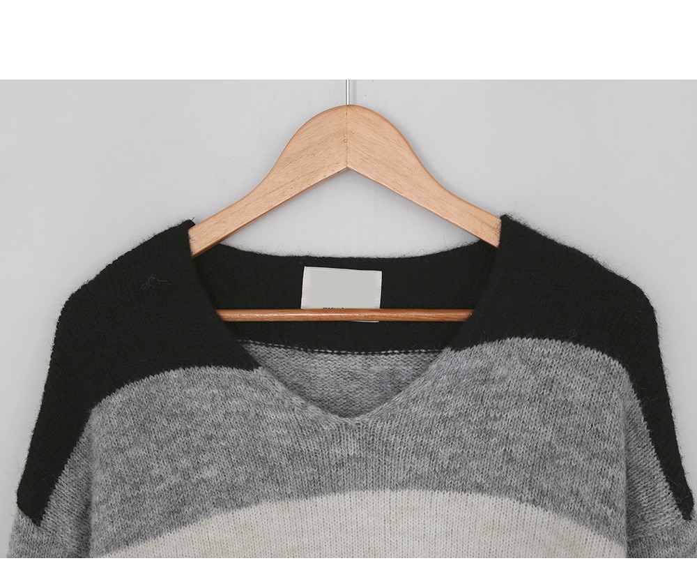 條紋V領落肩針織上衣,KOREA,351213,條紋V領落肩針織上衣,周新品優惠,NEWARRIVAL