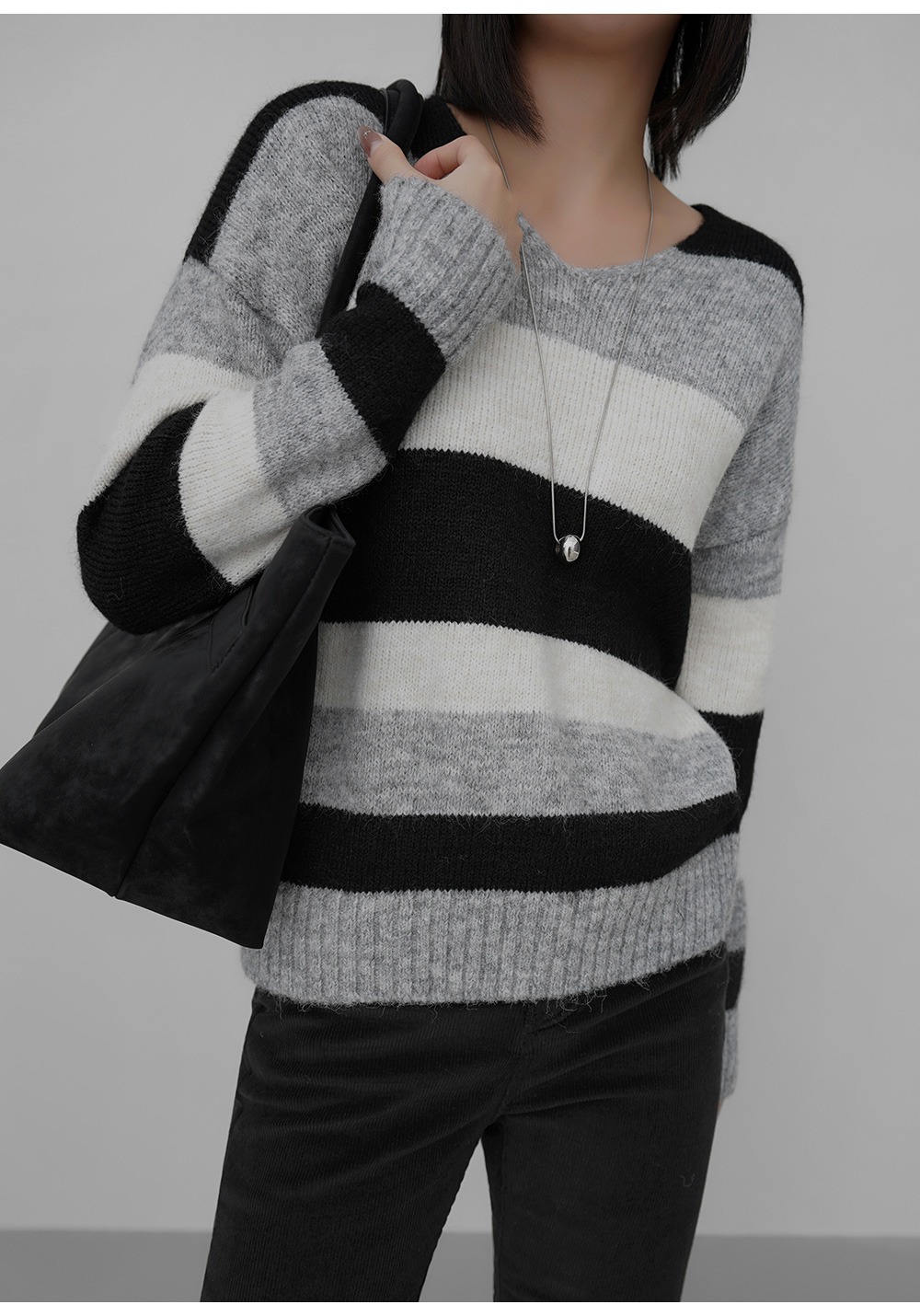 條紋V領落肩針織上衣,KOREA,351213,條紋V領落肩針織上衣,周新品優惠,NEWARRIVAL