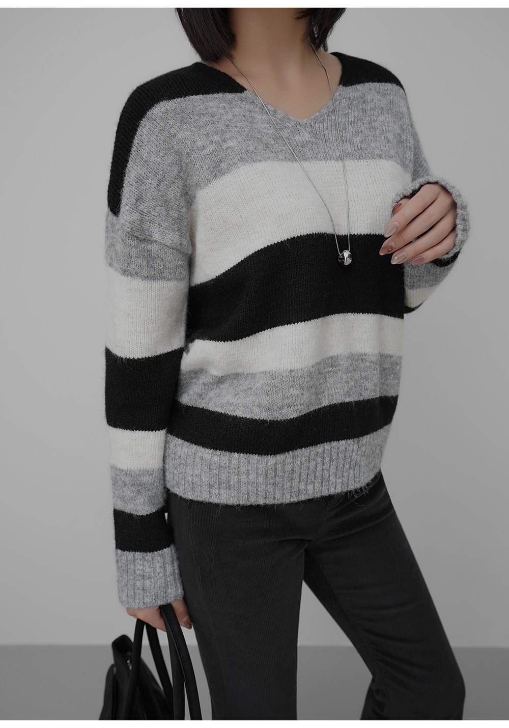 條紋V領落肩針織上衣,KOREA,351213,條紋V領落肩針織上衣,周新品優惠,NEWARRIVAL