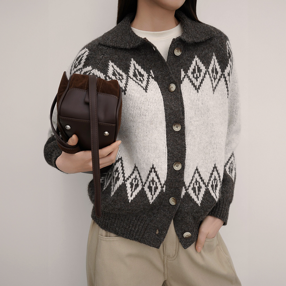 緹花圖案翻領針織外套