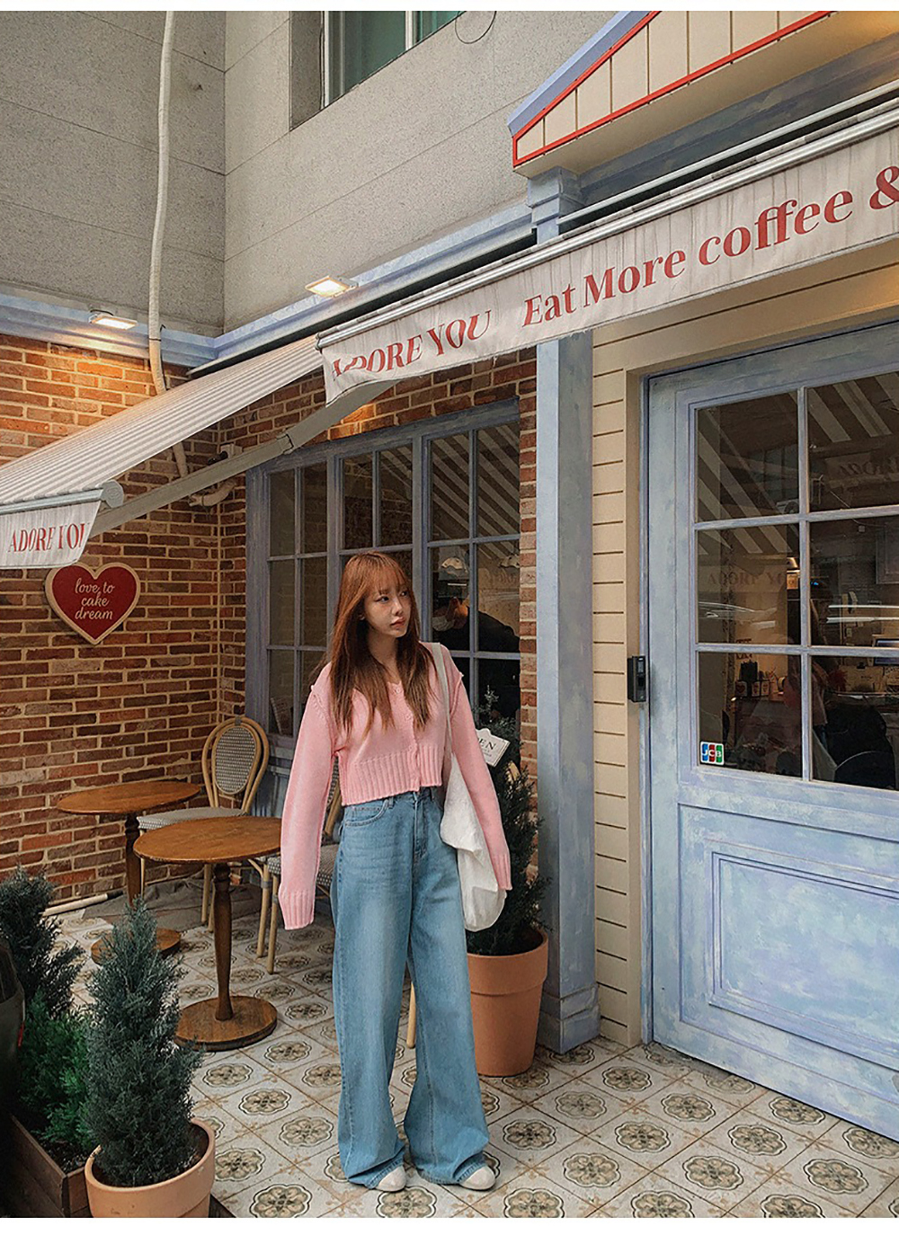 刺繡英字V領針織外套,KOREA,354827,刺繡英字V領針織外套,領500,999免運