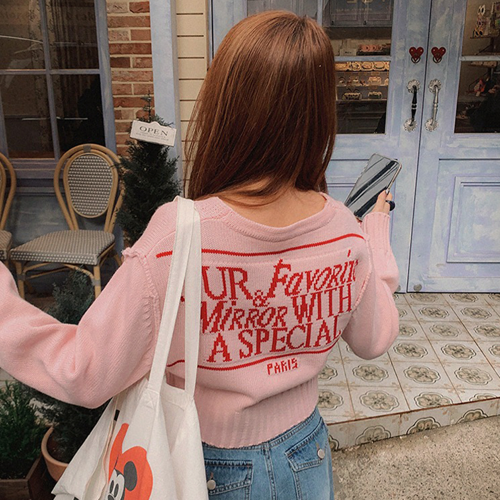 刺繡英字V領針織外套