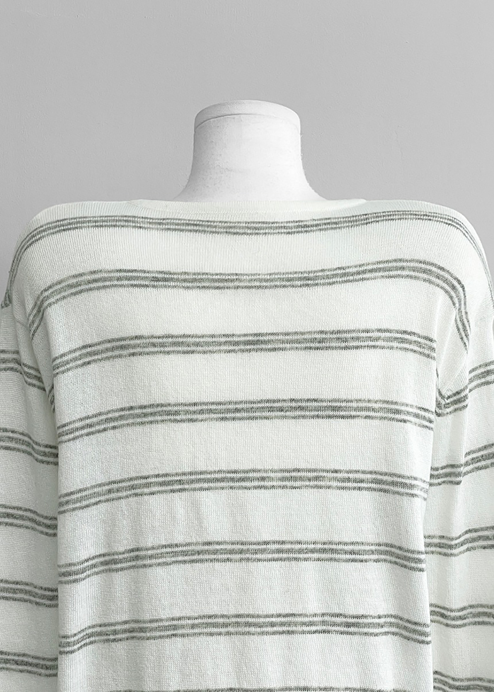 V領條紋針織上衣,KOREA,354837,V領條紋針織上衣,領500,999免運