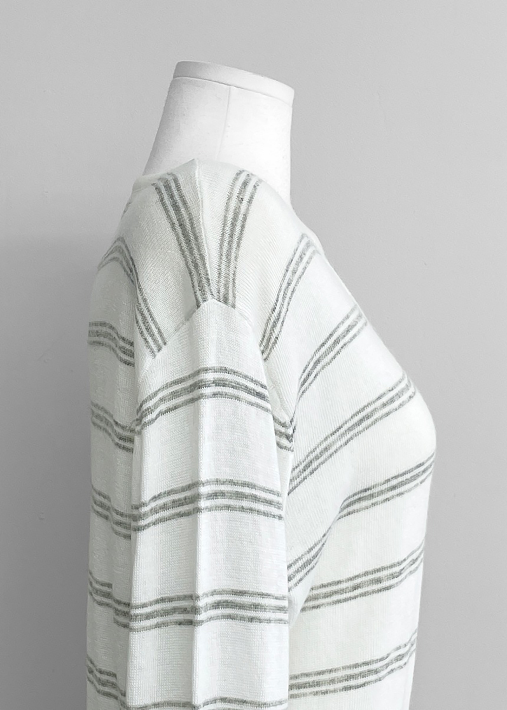 V領條紋針織上衣,KOREA,354837,V領條紋針織上衣,領500,999免運