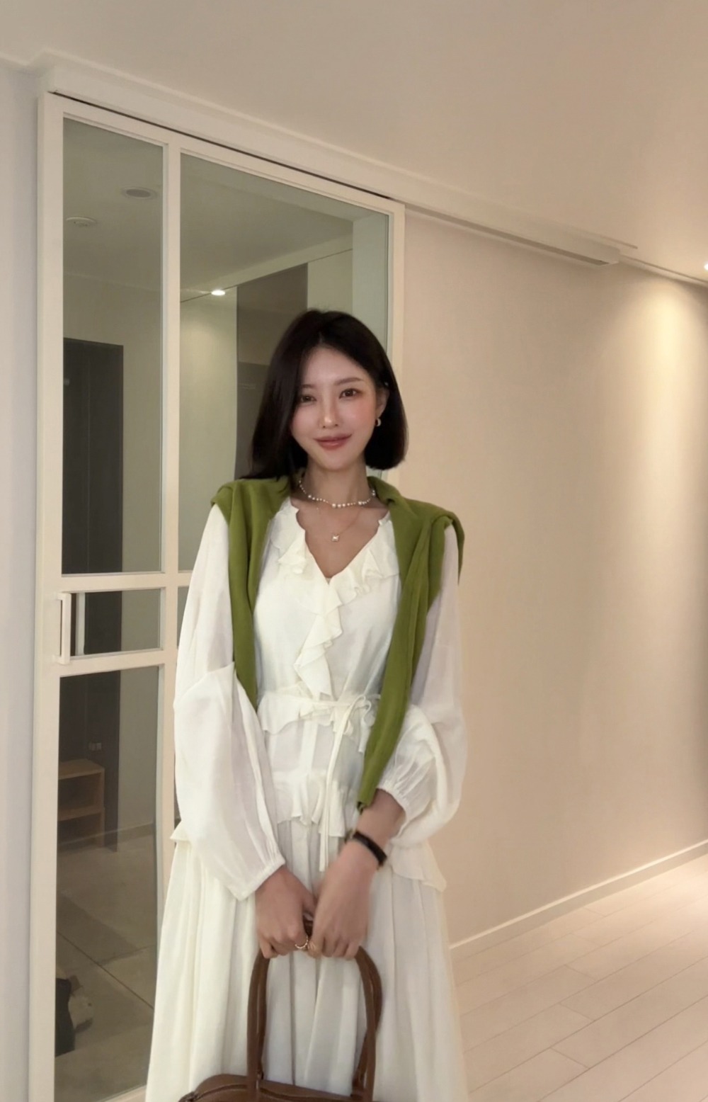 荷葉邊雪紡V領長洋裝,KOREA,353945,荷葉邊雪紡V領長洋裝,周新品優惠,NEWARRIVAL