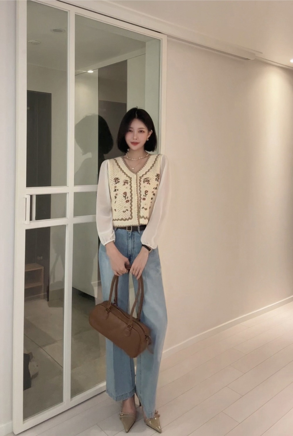 假兩件花卉刺繡上衣,KOREA,355936,假兩件花卉刺繡上衣,領500,999免運