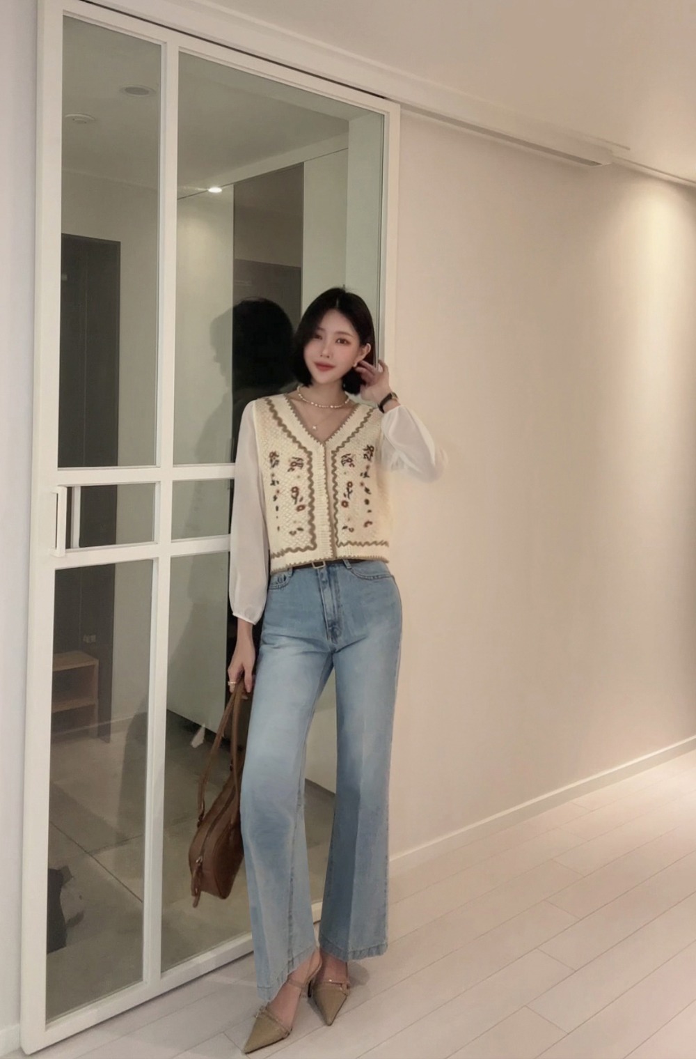 假兩件花卉刺繡上衣,KOREA,355936,假兩件花卉刺繡上衣,領500,999免運