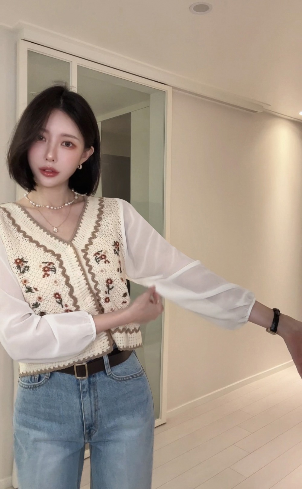 假兩件花卉刺繡上衣,KOREA,355936,假兩件花卉刺繡上衣,領500,999免運