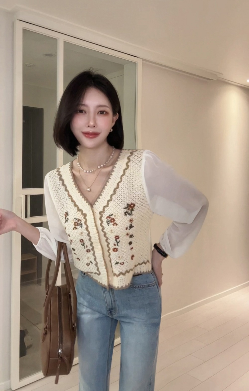 假兩件花卉刺繡上衣,KOREA,355936,假兩件花卉刺繡上衣,領500,999免運