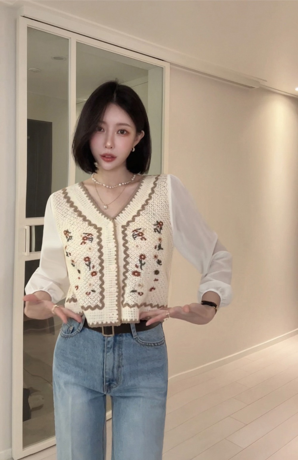 假兩件花卉刺繡上衣,KOREA,355936,假兩件花卉刺繡上衣,領500,999免運