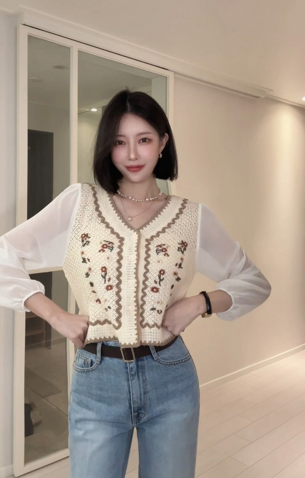 假兩件花卉刺繡上衣,KOREA,355936,假兩件花卉刺繡上衣,領500,999免運