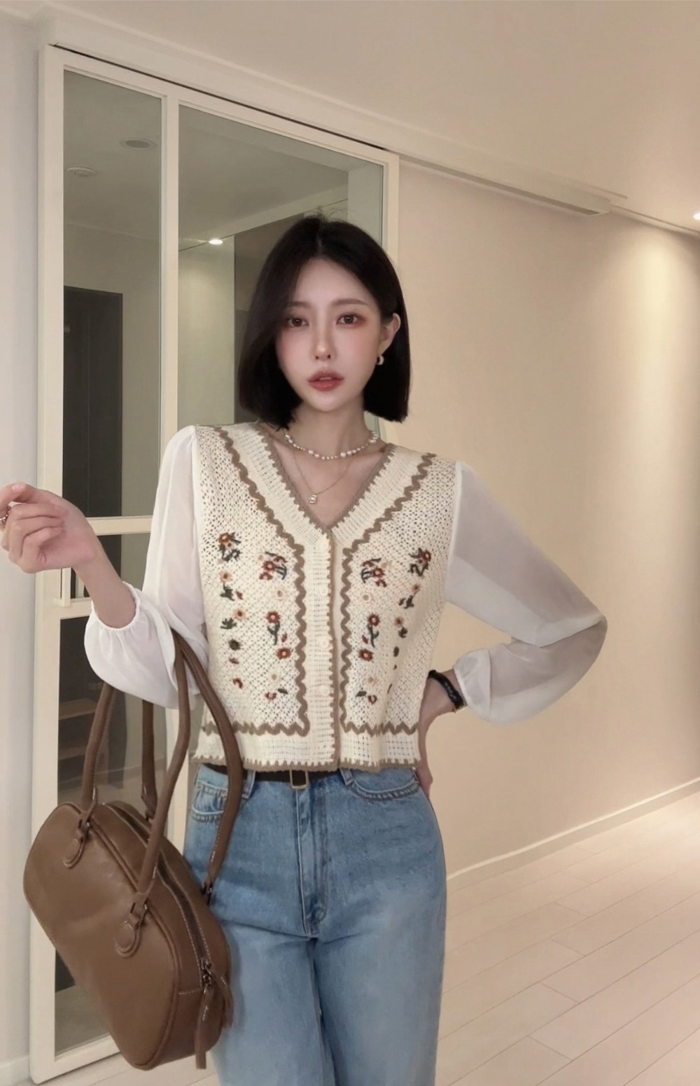 假兩件花卉刺繡上衣,KOREA,355936,假兩件花卉刺繡上衣,領500,999免運