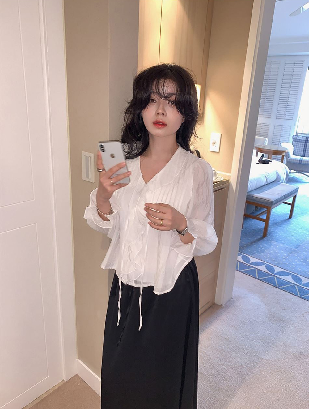 溫柔系荷葉邊V領襯衫,KOREA,355968,溫柔系荷葉邊V領襯衫,周新品優惠,NEWARRIVAL