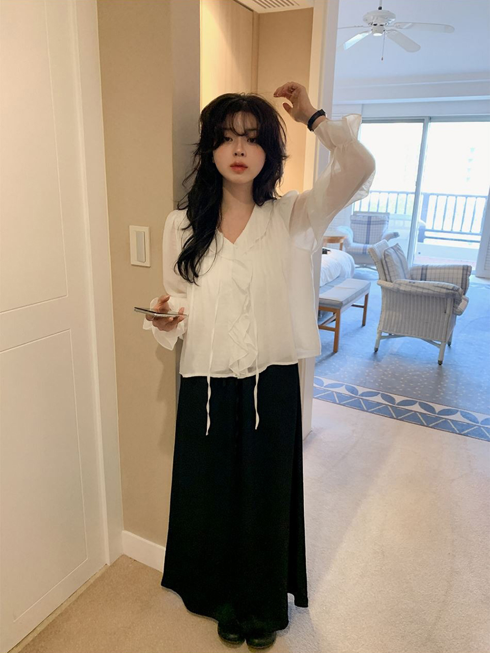 溫柔系荷葉邊V領襯衫,KOREA,355968,溫柔系荷葉邊V領襯衫,周新品優惠,NEWARRIVAL