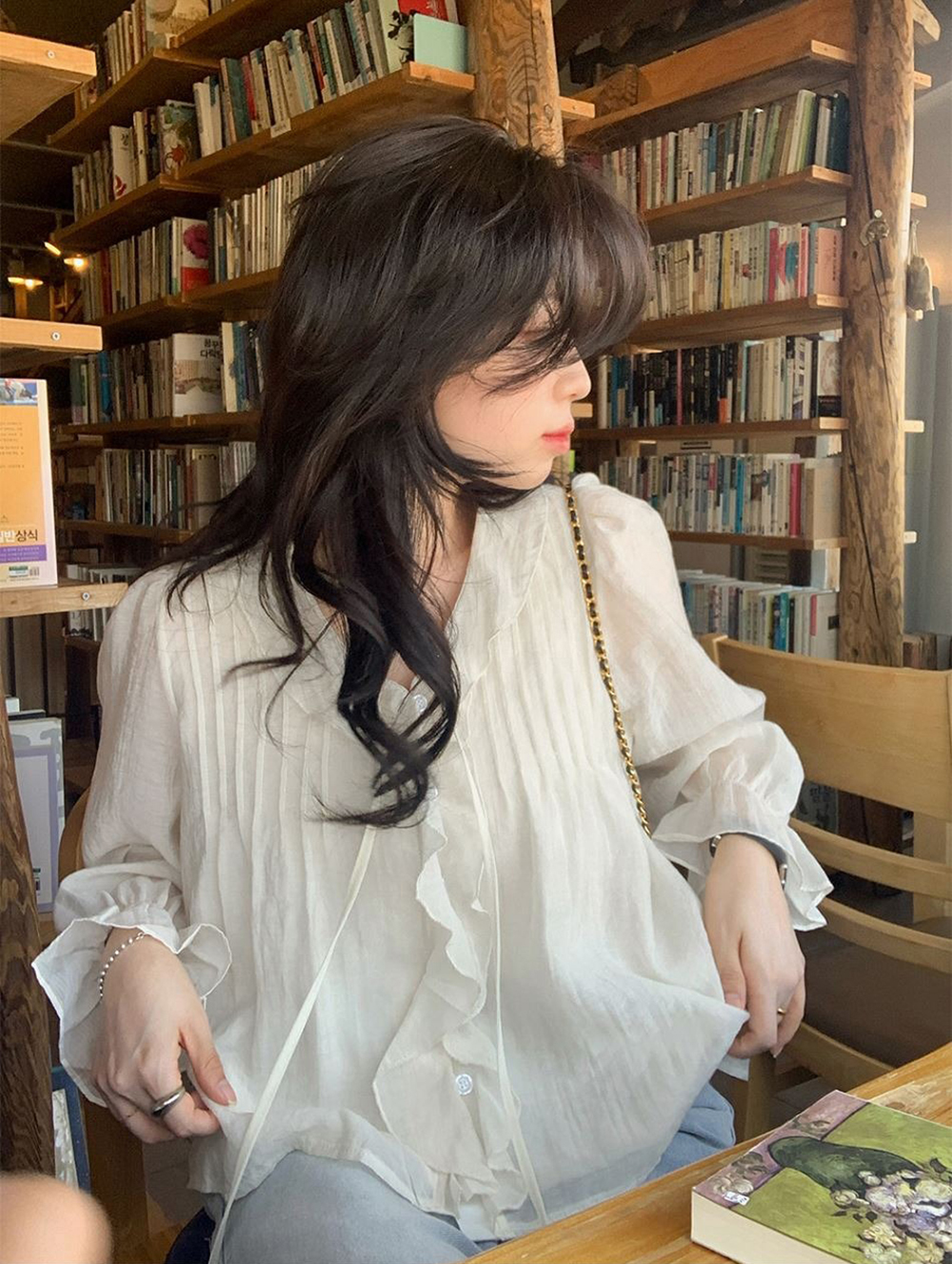 溫柔系荷葉邊V領襯衫,KOREA,355968,溫柔系荷葉邊V領襯衫,周新品優惠,NEWARRIVAL