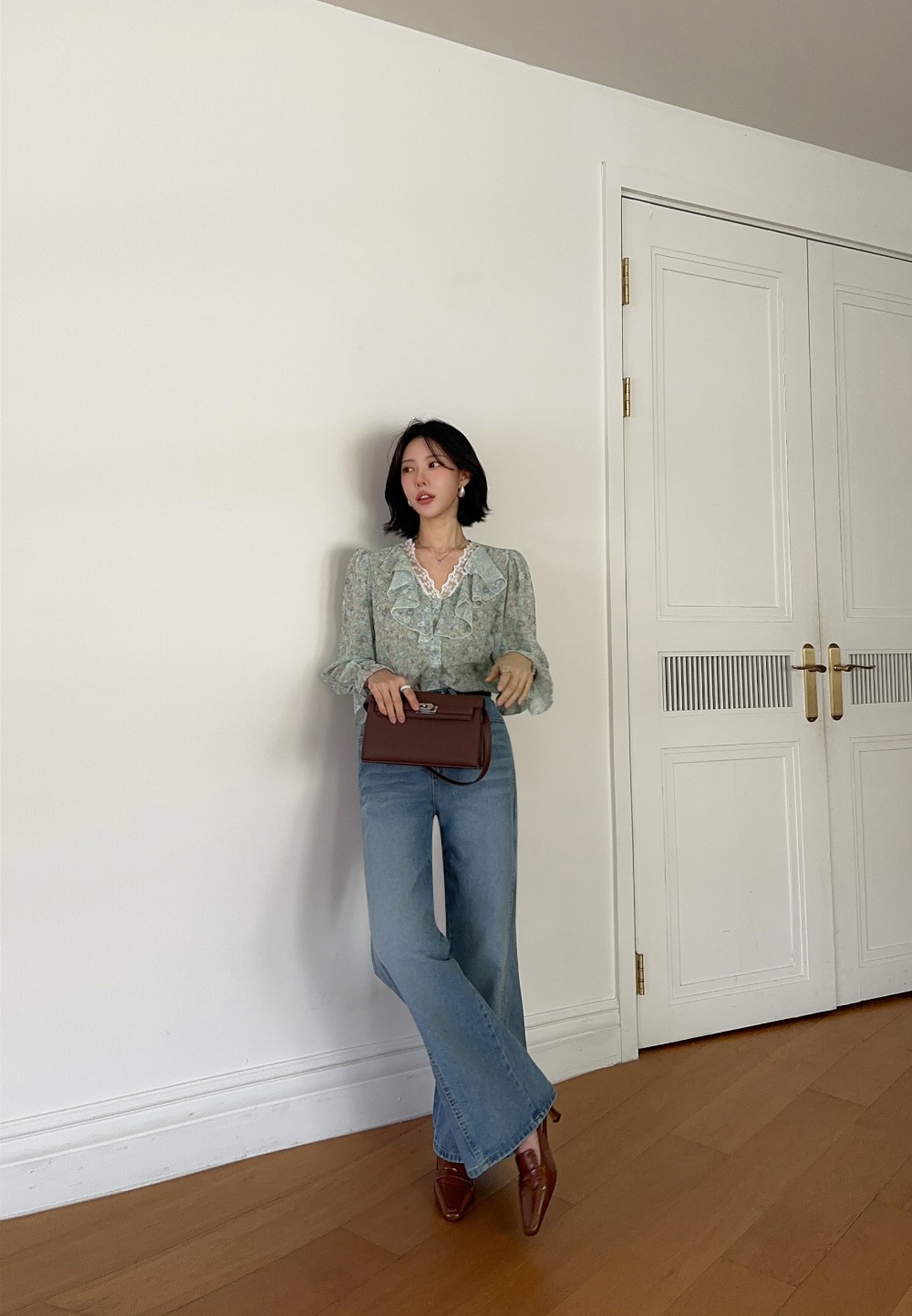 蕾絲荷葉領碎花襯衫,KOREA,354160,蕾絲荷葉領碎花襯衫,領500,999免運