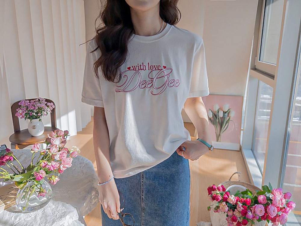 簡約字母設計印花上衣,KOREA,354817,簡約字母設計印花上衣,領500,999免運