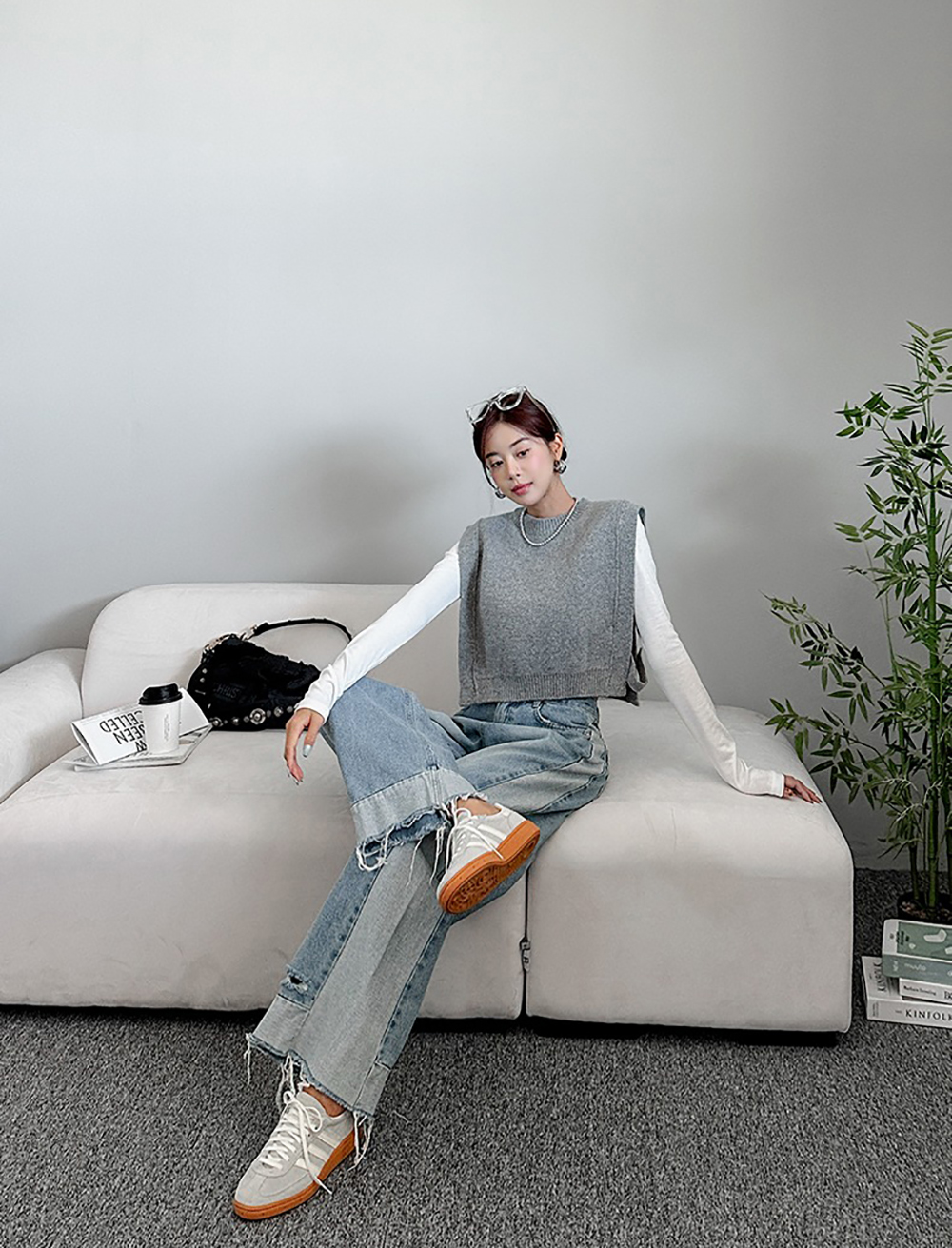 撞色拼接抽鬚牛仔褲,KOREA,355286,撞色拼接抽鬚牛仔褲,領500,999免運