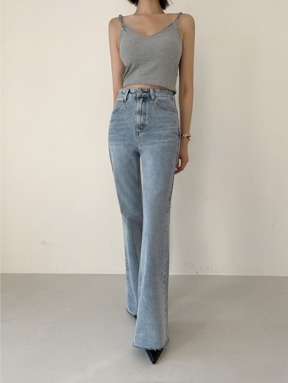 蕾絲V領襯墊式小可愛,KOREA,358639,蕾絲V領襯墊式小可愛,領500,999免運