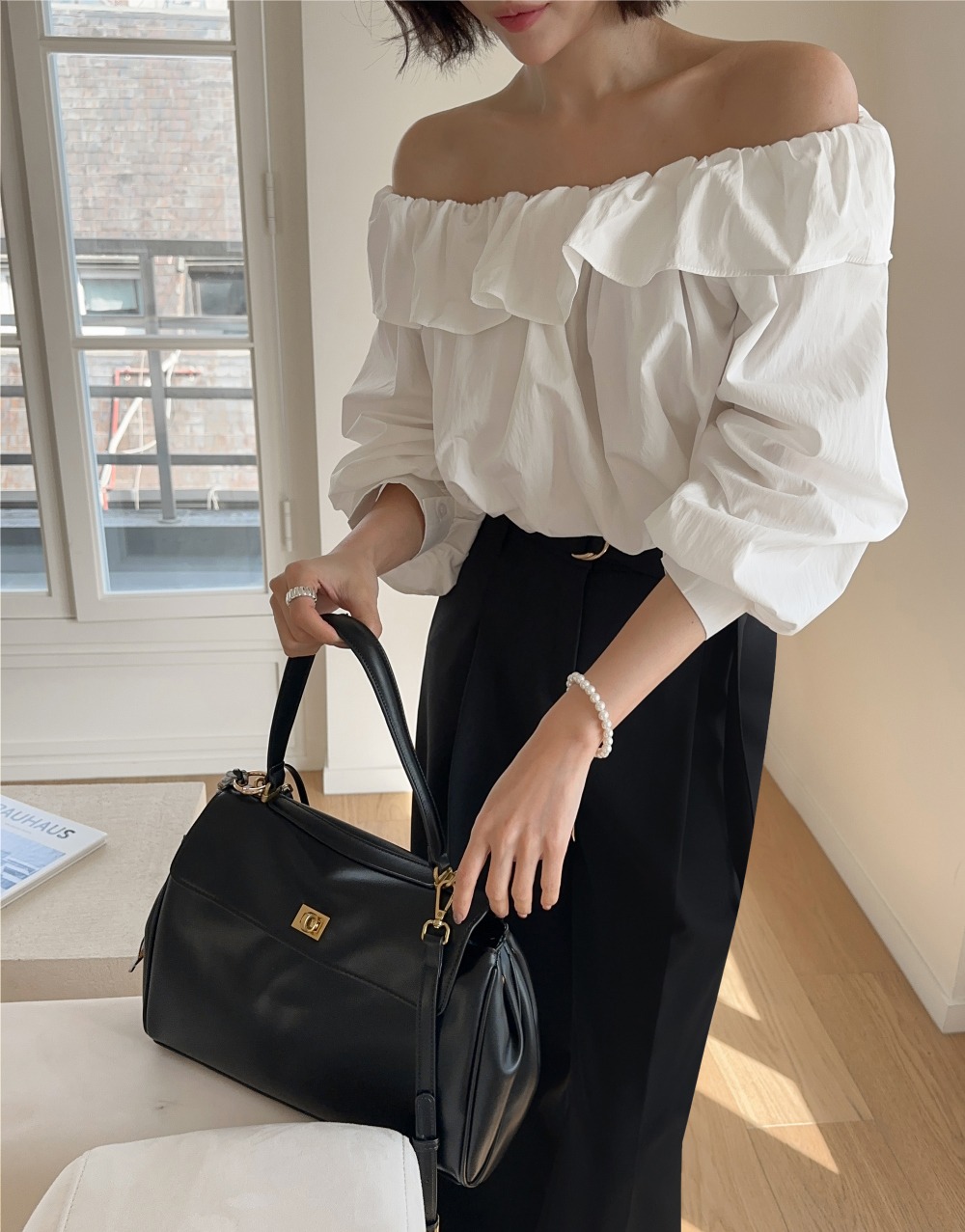 氣質一字荷葉領上衣,KOREA,358847,氣質一字荷葉領上衣,領500,999免運