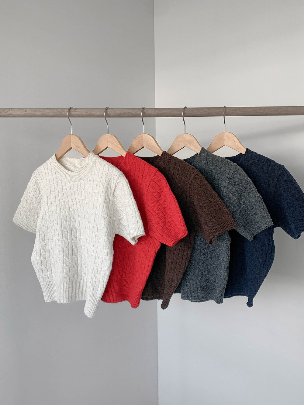 經典麻花針織短袖上衣,KOREA,357660,經典麻花針織短袖上衣,周新品優惠,NEWARRIVAL