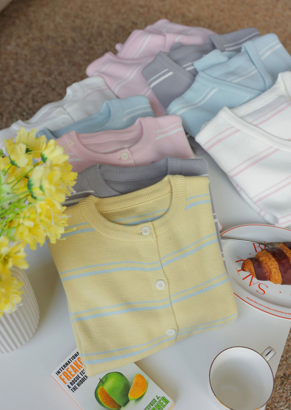 條紋正反兩穿針織上衣,KOREA,358645,條紋正反兩穿針織上衣,周新品優惠,NEWARRIVAL