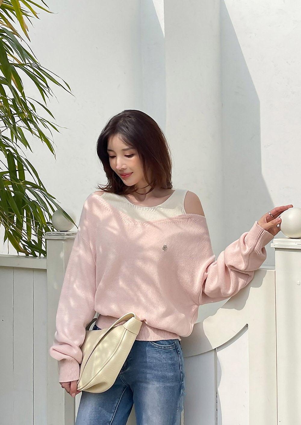 撞色露肩設計針織上衣,KOREA,358709,撞色露肩設計針織上衣,周新品優惠,NEWARRIVAL