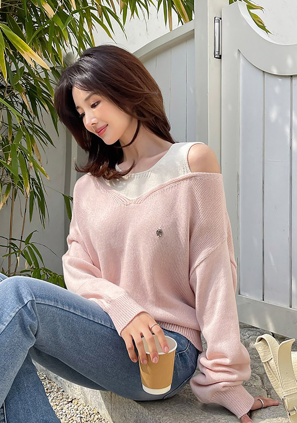 撞色露肩設計針織上衣,KOREA,358709,撞色露肩設計針織上衣,周新品優惠,NEWARRIVAL