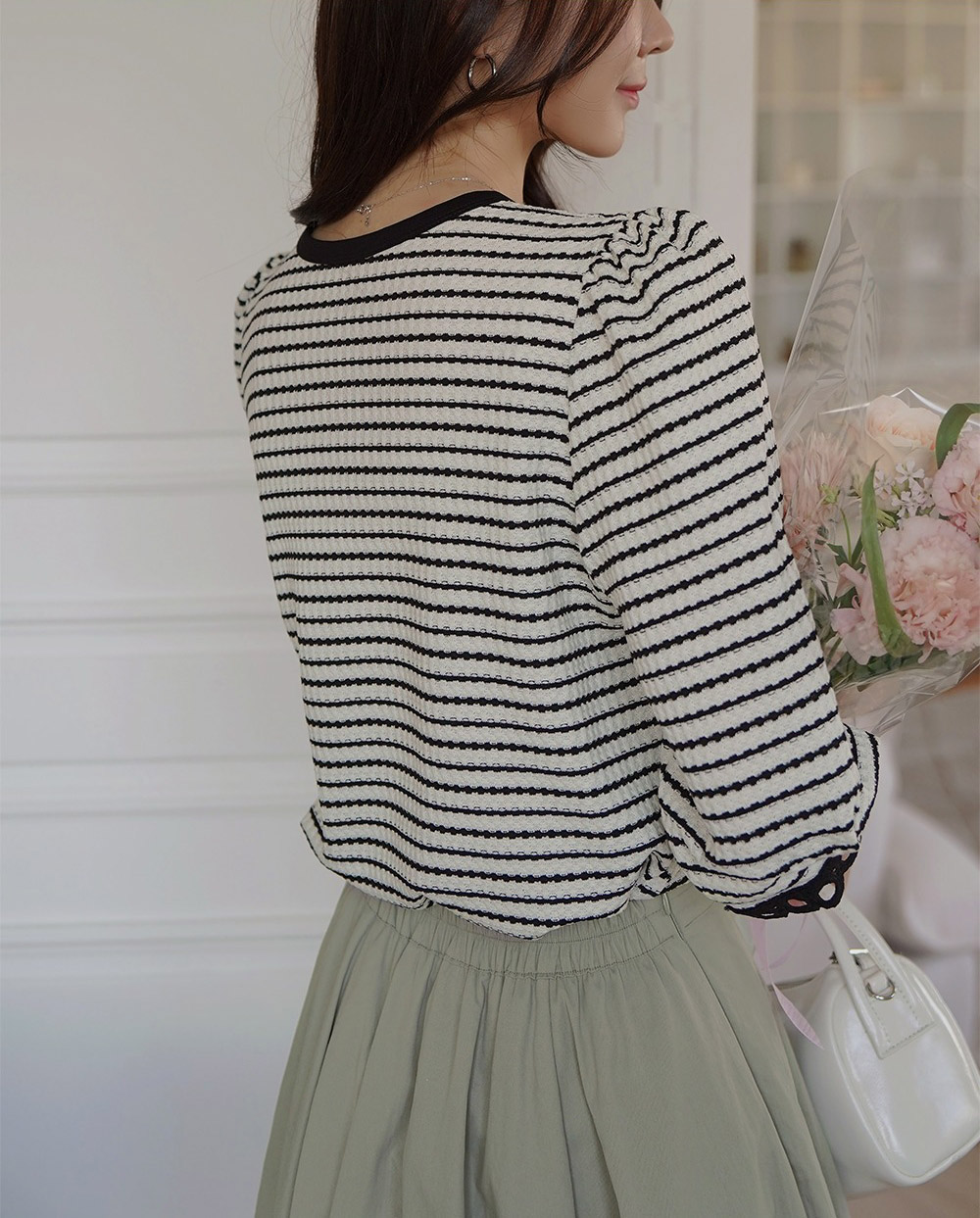 蕾絲袖口氣質條紋上衣,KOREA,358856,蕾絲袖口氣質條紋上衣,周新品優惠,NEWARRIVAL