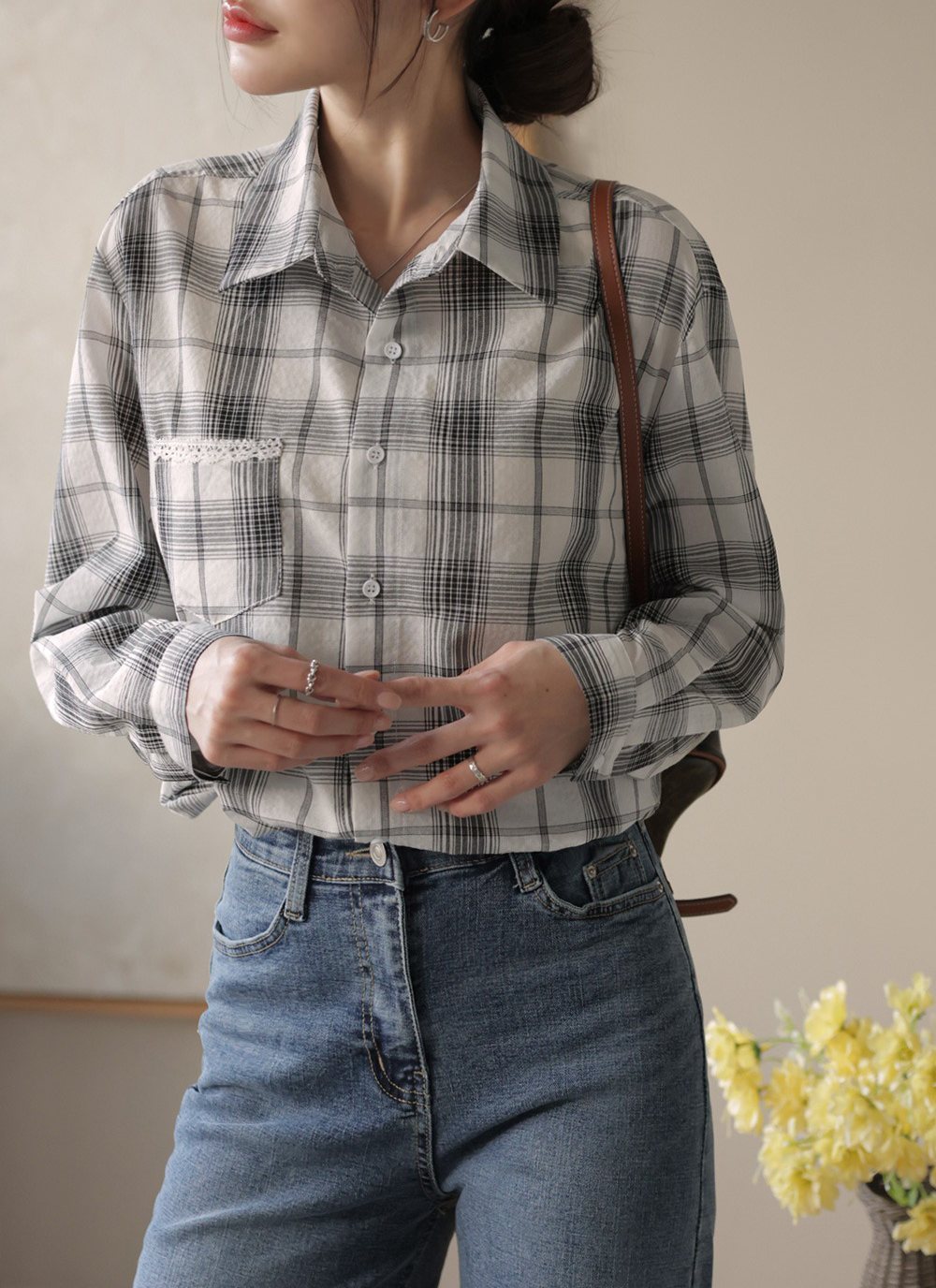 小蕾絲細節格紋襯衫,KOREA,359670,小蕾絲細節格紋襯衫,領500,999免運