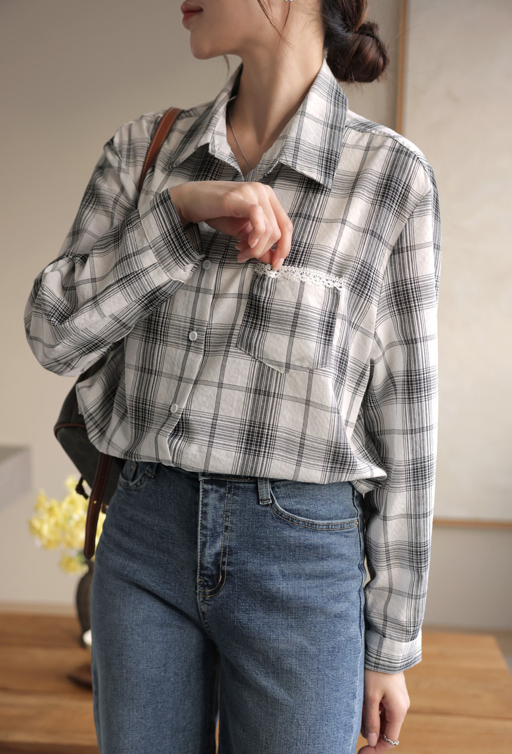 小蕾絲細節格紋襯衫,KOREA,359670,小蕾絲細節格紋襯衫,領500,999免運