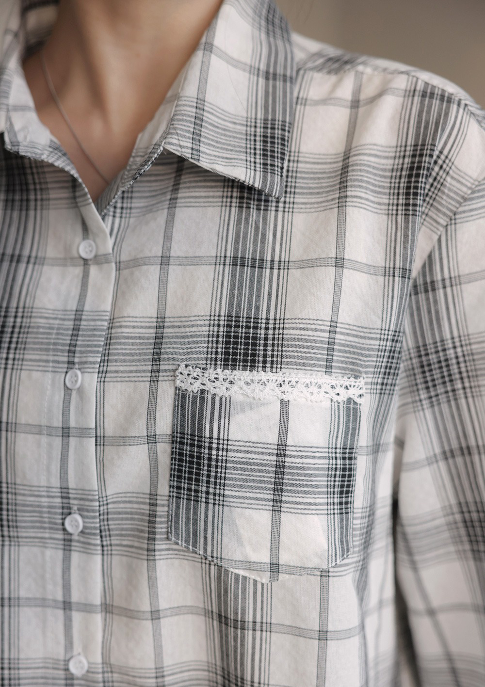 小蕾絲細節格紋襯衫,KOREA,359670,小蕾絲細節格紋襯衫,領500,999免運