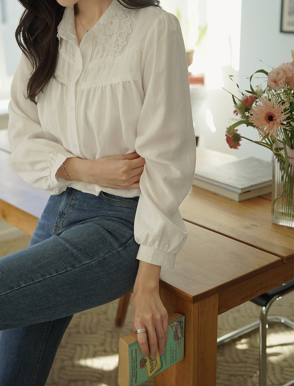 精緻刺繡蕾絲領襯衫,KOREA,359672,精緻刺繡蕾絲領襯衫,領500,999免運