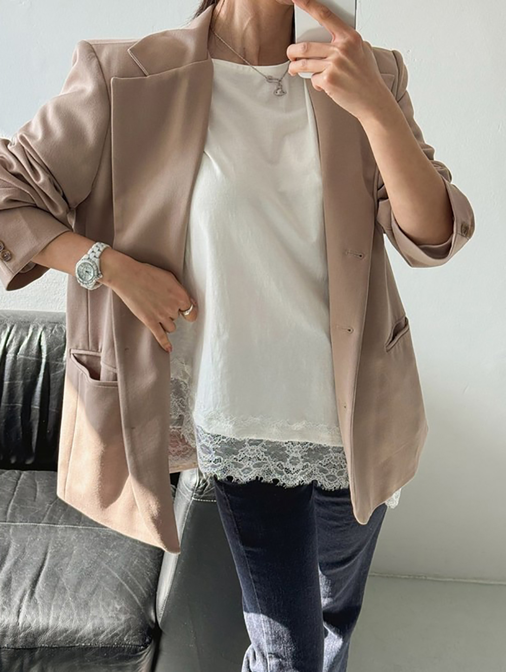 不對稱蕾絲拼接上衣,KOREA,359624,不對稱蕾絲拼接上衣,領500,999免運