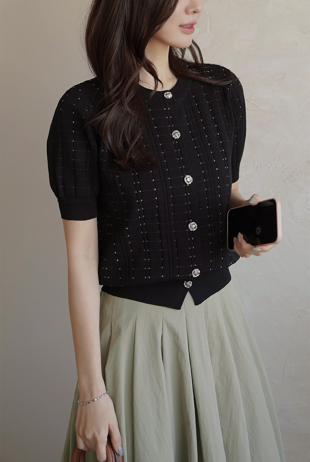 優雅銀釦壓紋針織上衣,KOREA,360633,優雅銀釦壓紋針織上衣,領500,999免運